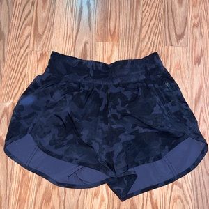 lululemon tracker short 4 inches